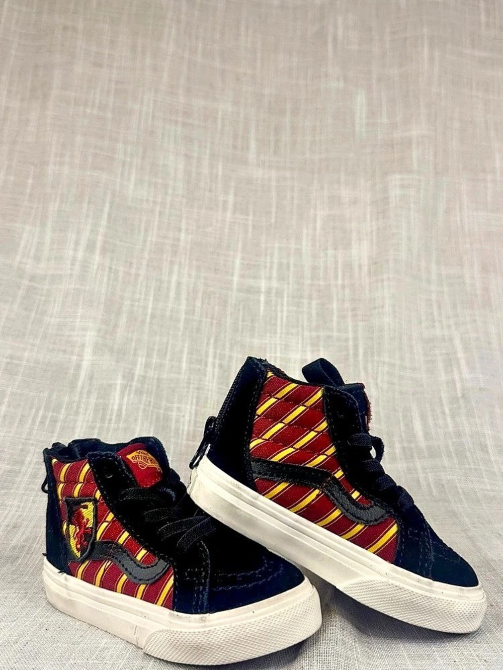 Vans Harry Potter x Sk8-Hi Zip Gryffindor Toddler x Sk8-Hi Zip Gryffindor size 4